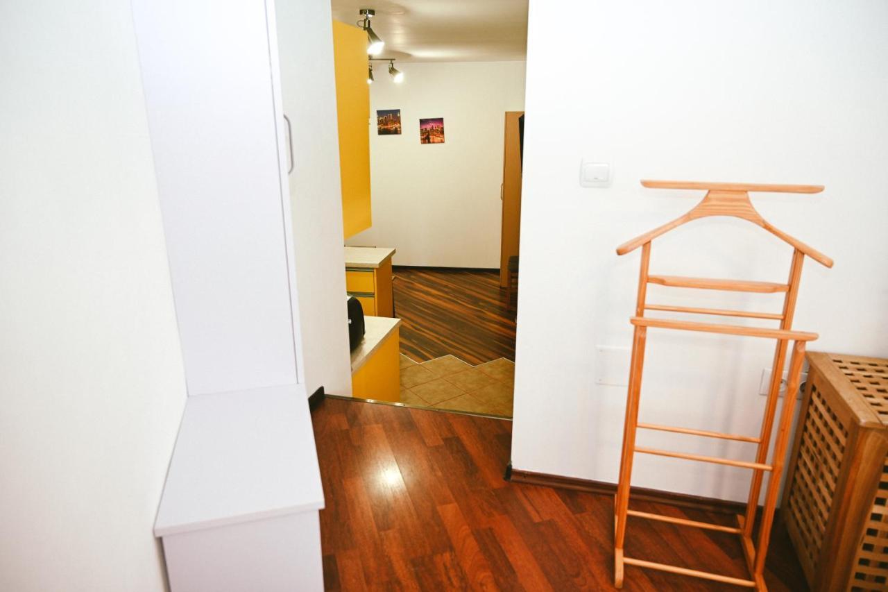 Cozy Apartment Braşov Esterno foto